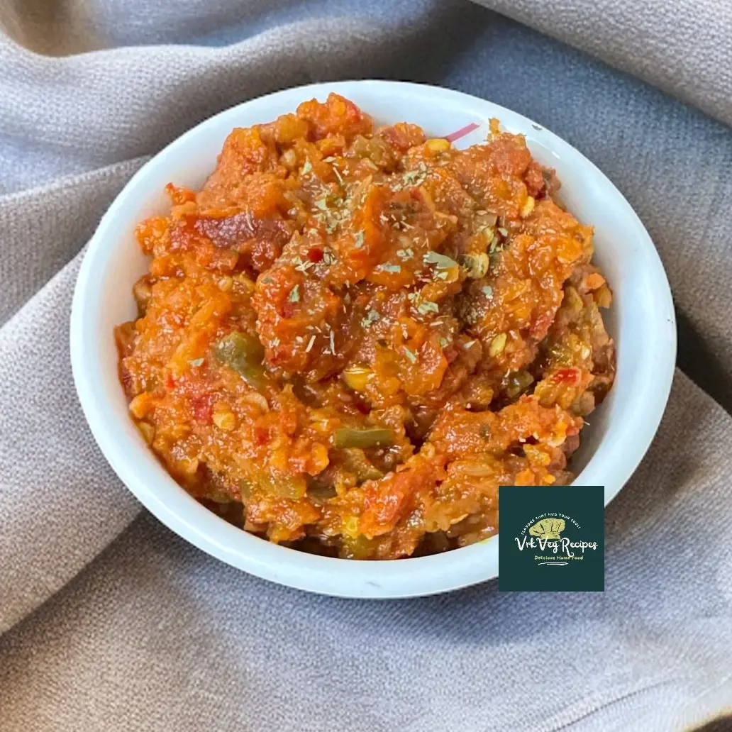 Bold & Flavourful Pizza Sauce Recipe at Home Easy homemade tomato sauce for pizza, pasta, or sandwiches – rich in herbs, garlic, capsicum, and bold seasoning.